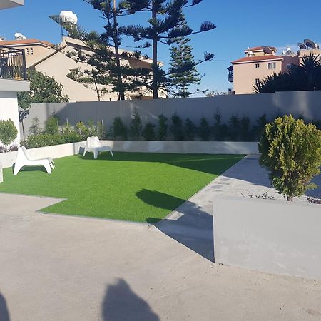 Valentinos Apartments Paphos Bagian luar foto