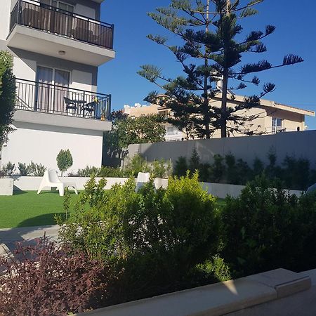 Valentinos Apartments Paphos Bagian luar foto