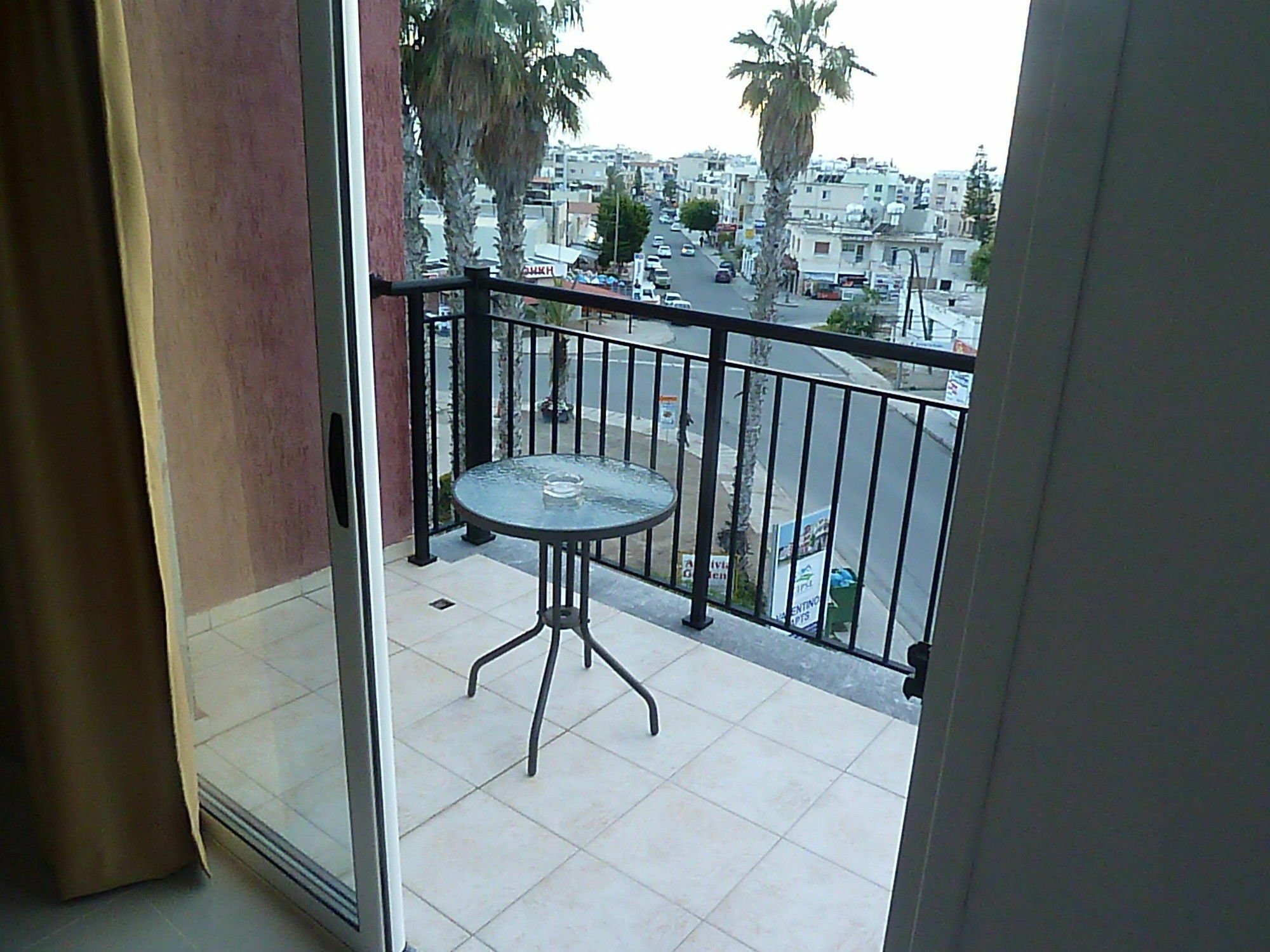 Valentinos Apartments Paphos Bagian luar foto