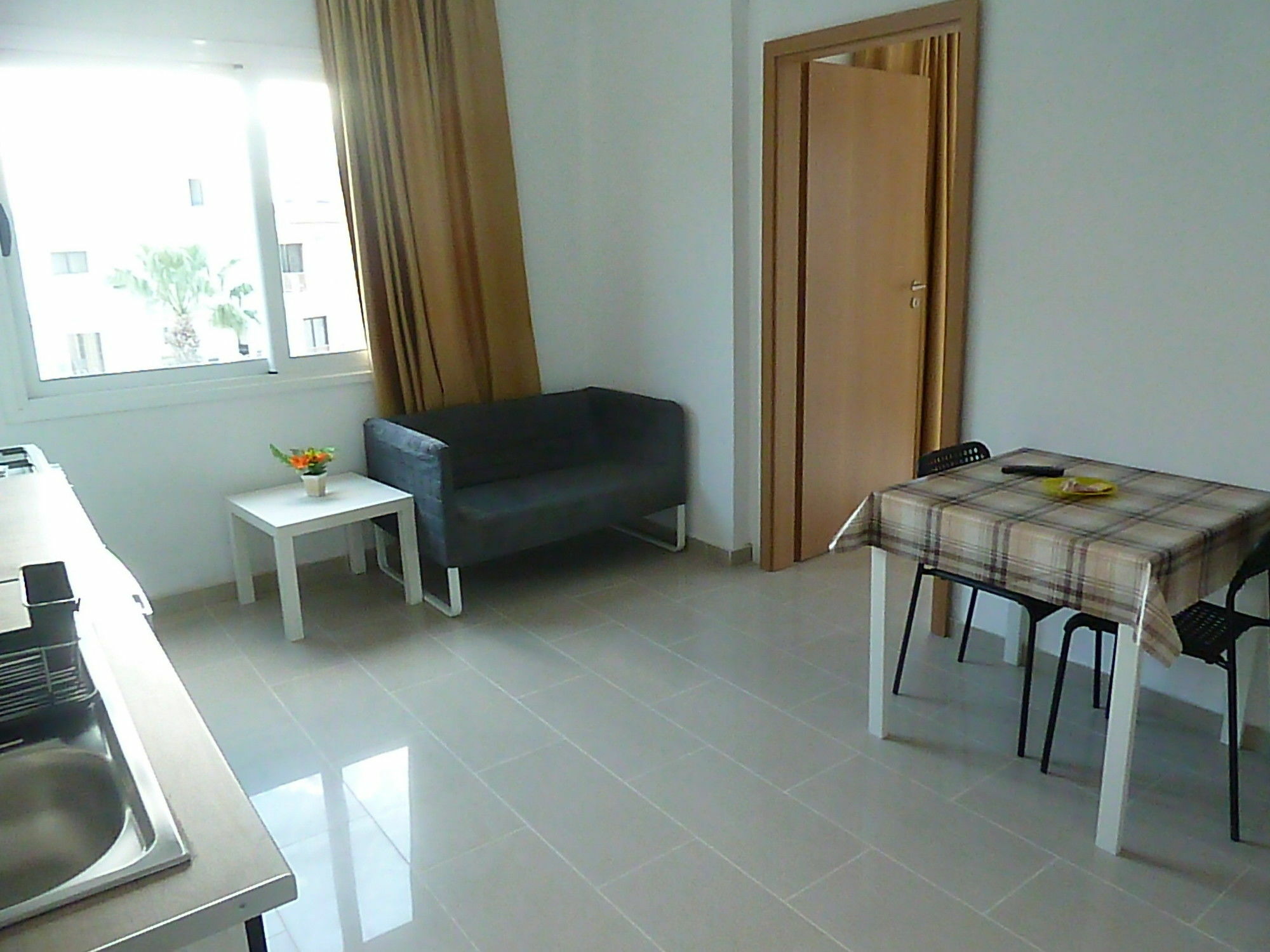 Valentinos Apartments Paphos Bagian luar foto