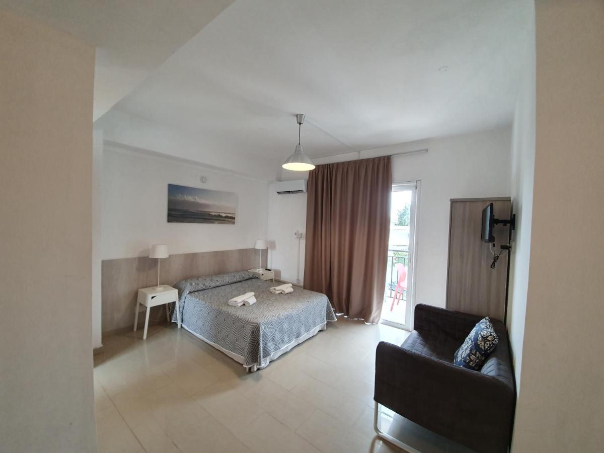 Valentinos Apartments Paphos Bagian luar foto